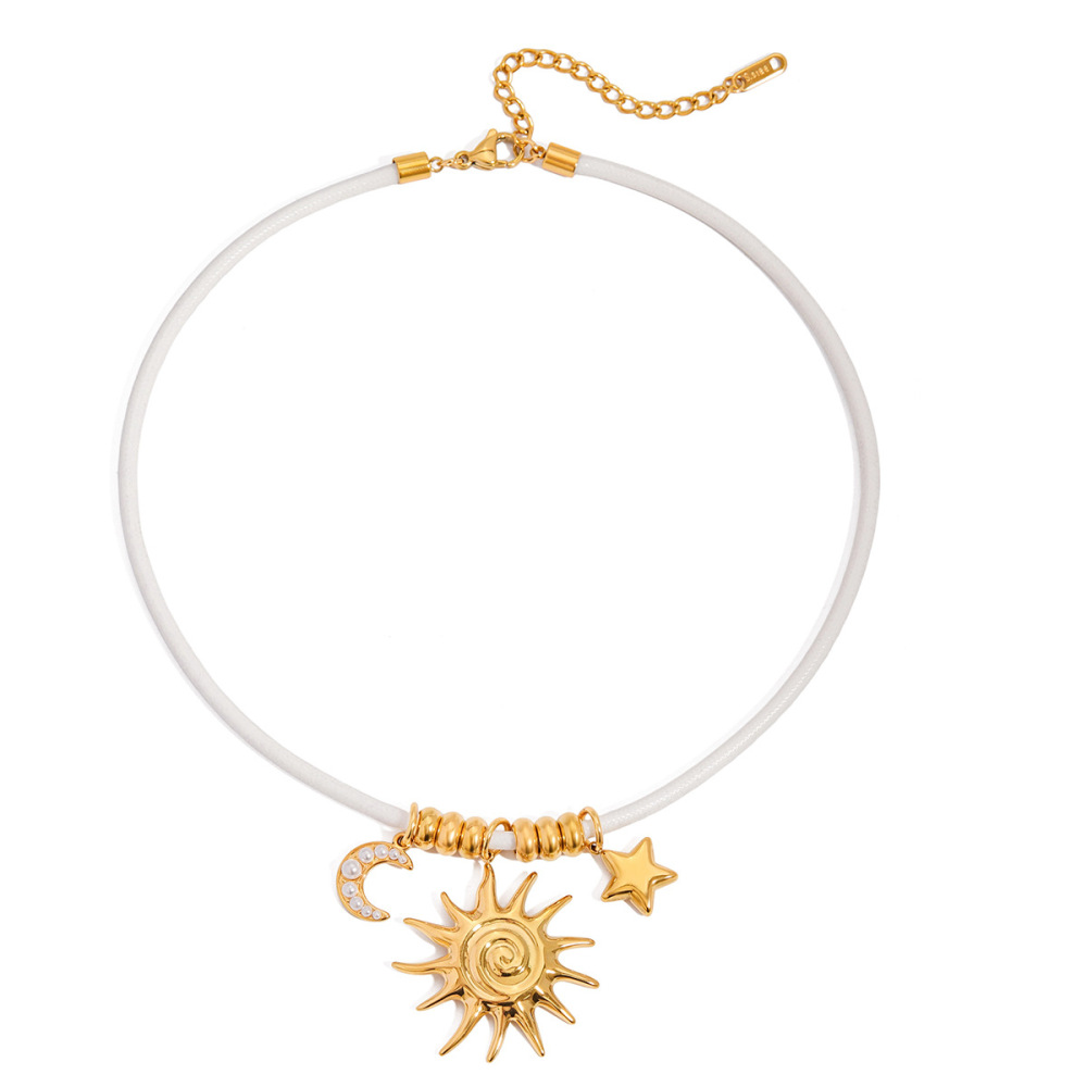 Collier Pendentif Élégant Pour Femme, En Acier Inoxydable Étanche, Motif Soleil, Étoile Et Lune (1 Pièce) 