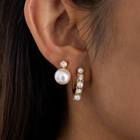 1 paire de boucles d'oreilles créoles élégantes pour femme, en acier inoxydable doré étanche, serties de zircon. 2