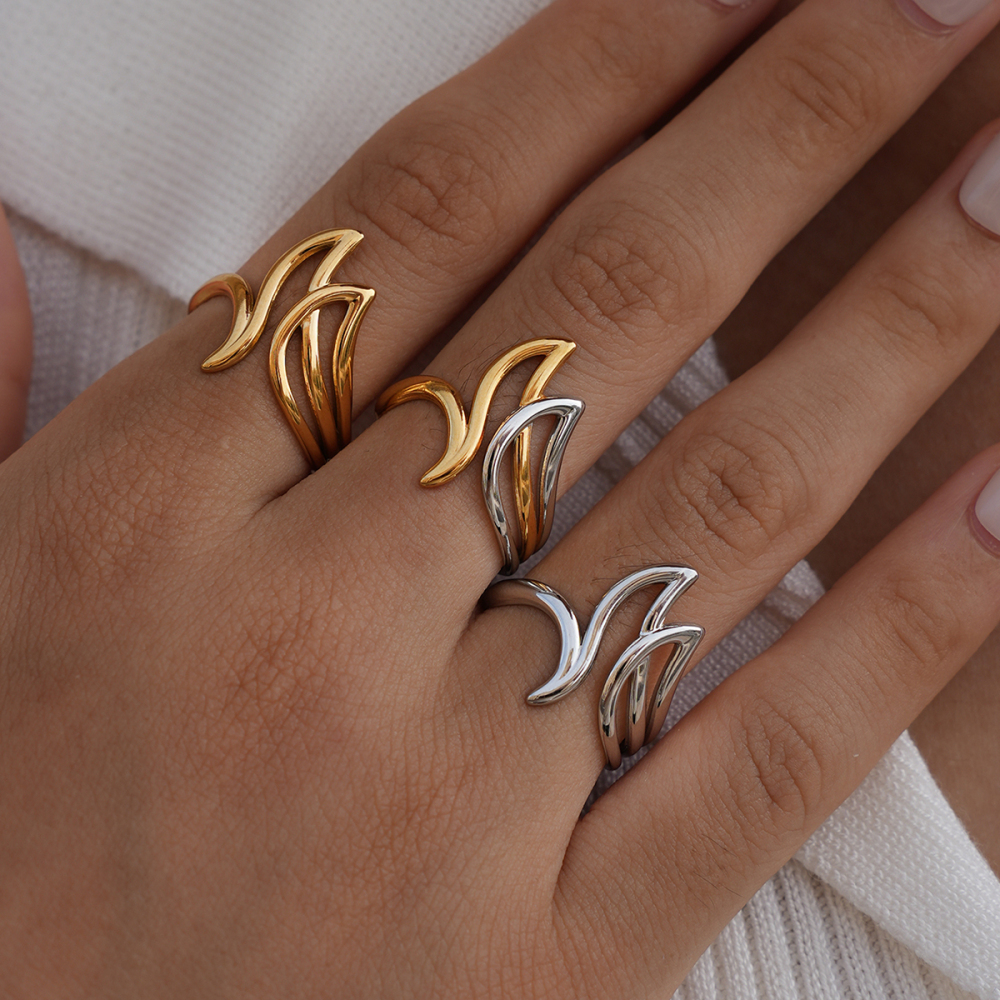 Bague Femme Tendance, En Acier Inoxydable Doré, Forme Irrégulière, Étanche, À Porter Au Quotidien. Image4