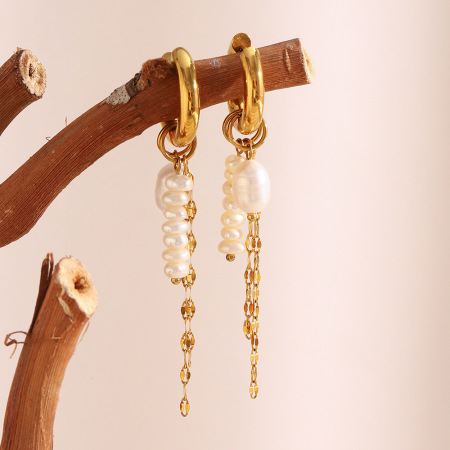 Boucles d'oreilles pendantes élégantes pour femme, en acier inoxydable doré, avec perles et pompons. 1 paire. 2