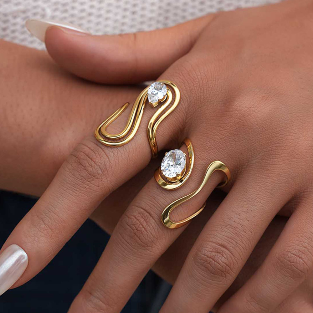 Bague Tendance En Acier Inoxydable Doré, Forme Irrégulière, Étanche, Ornée D'Un Zircon. Image4