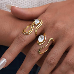Bague Tendance En Acier Inoxydable Doré, Forme Irrégulière, Étanche, Ornée D'Un Zircon. h5 Image4