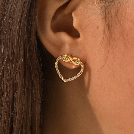 1 paire de boucles d'oreilles puces pour femme, motif cœur, en acier inoxydable étanche, couleur or, avec zircon.