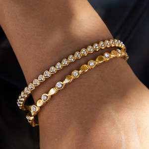 Bracelet Jonc Élégant En Acier Inoxydable, Couleur Or, Avec Pendentif Cœur Et Goutte D'Eau (1 Pièce) h5 Image3