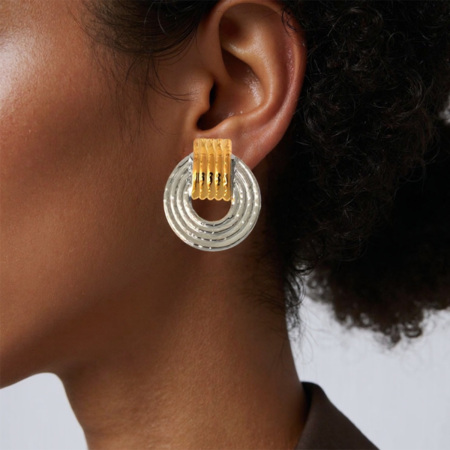 1 paire de boucles d'oreilles puces élégantes, rondes, multicolores, en acier inoxydable étanche pour femme