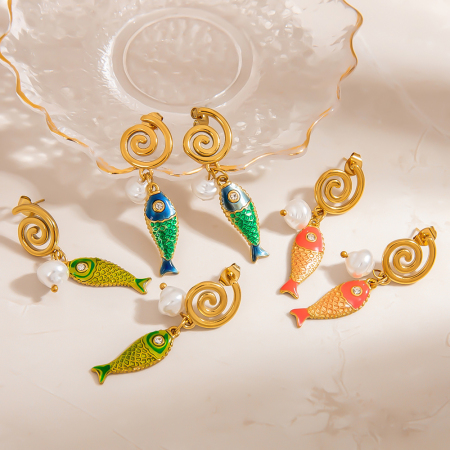 1 paire de boucles d'oreilles pendantes pour femme, en acier inoxydable imperméable, motif poisson et gouttes d'huile colorées.
