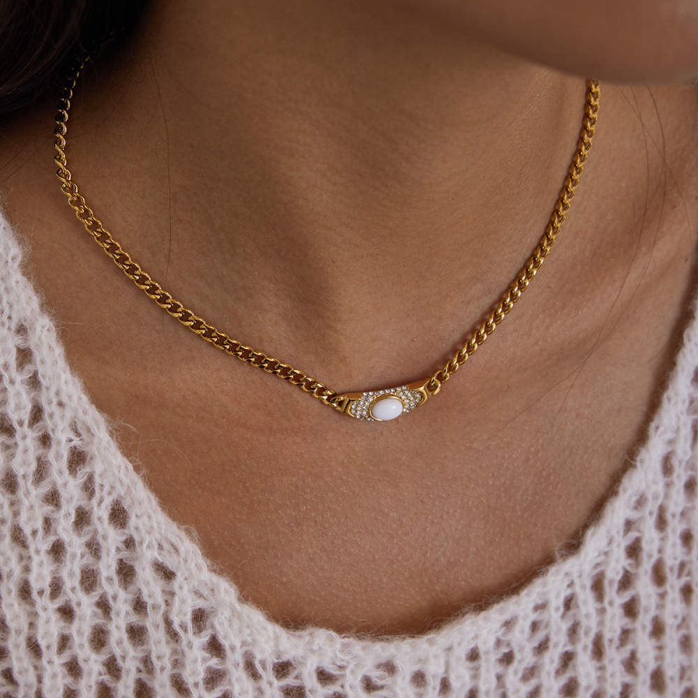 Collier Pendentif Vintage Rond En Acier Inoxydable Étanche Couleur Or Pour Femme (1 Pièce) h5Image5
