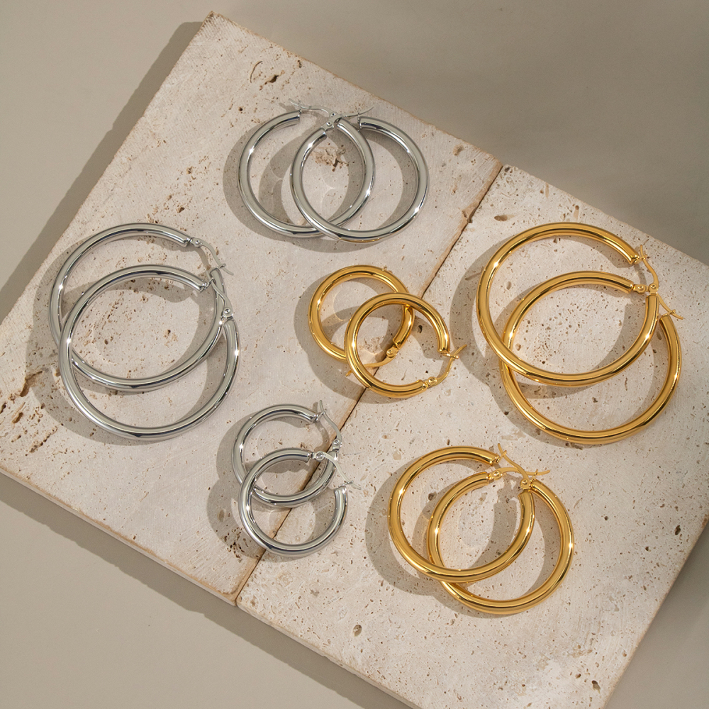 1 Paire De Boucles D'Oreilles Créoles Basiques En Acier Inoxydable Étanche Couleur Or Image2