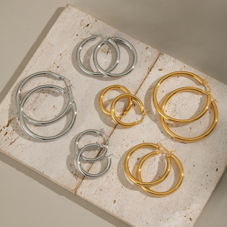1 paire de boucles d'oreilles créoles basiques en acier inoxydable étanche couleur or 2