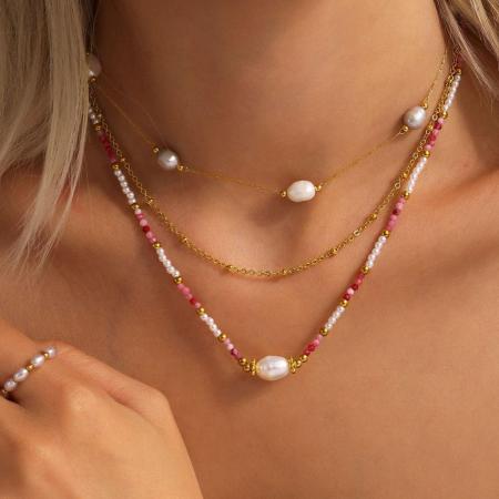 Collier classique pour femme en acier inoxydable, étanche, couleur or, orné de pierres naturelles (1 pièce)