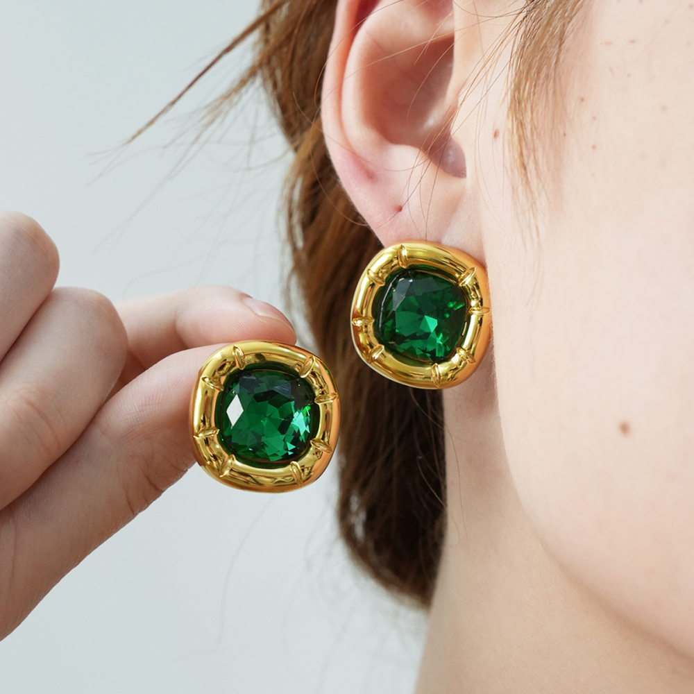 Boucles D'Oreilles Puces Carrées Pour Femmes, En Acier Inoxydable Étanche, Serties De Zirconiums Cubiques Verts (1 Paire). Image4