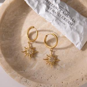 1 Paire De Boucles D'Oreilles Pendantes Pour Femme, En Acier Inoxydable Doré, Avec Motif Soleil Complexe. h5 Image3