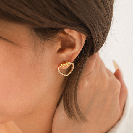 1 paire de boucles d'oreilles puces pour femme, motif cœur, en acier inoxydable étanche, couleur or, avec zircon. 2