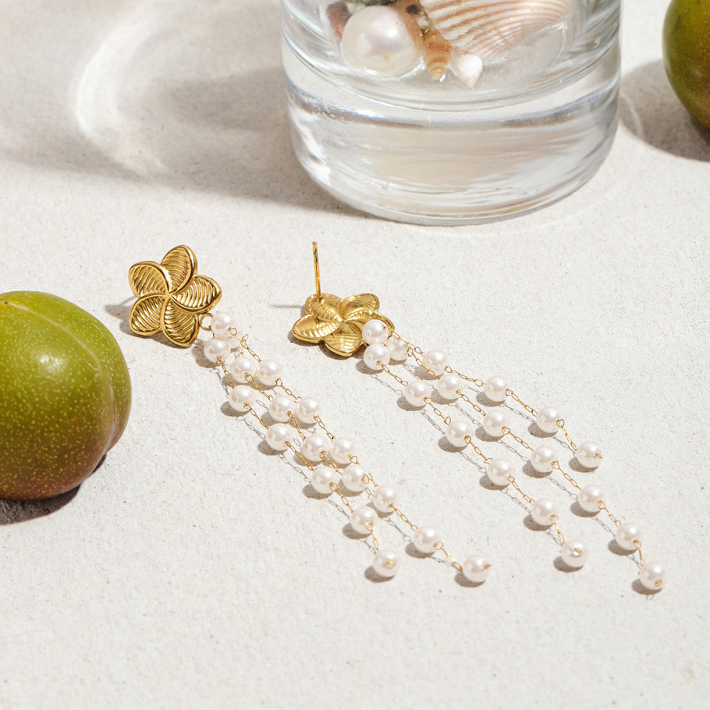 Boucles D'Oreilles Élégantes Pour Femme, Ornées De Perles Et De Pompons Floraux, En Acier Inoxydable Imperméable Couleur Or (1 Paire). Image6