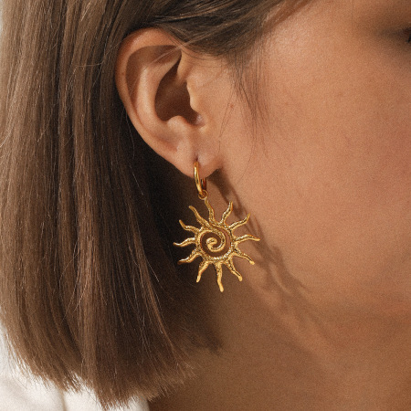 1 paire de boucles d'oreilles pendantes Daily Sun pour femme, en acier inoxydable étanche, couleur or.