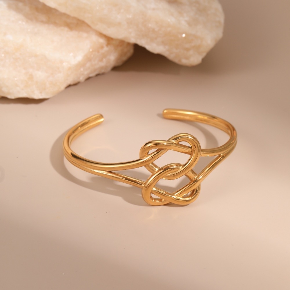 Bracelet Manchette En Acier Inoxydable Étanche, Élégant Et En Forme De Cœur, De La Luxueuse Collection « Luxury Series Elegant Heart » (1 Pièce). Image2