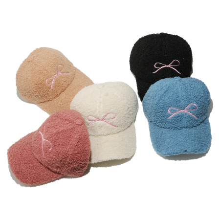 1 chapeau en peluche pour femme avec nœud papillon 2