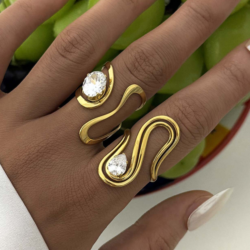 Bague Tendance En Acier Inoxydable Doré, Forme Irrégulière, Étanche, Ornée D'Un Zircon. Image10
