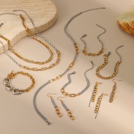 Collier à maillons pour femme, en acier inoxydable imperméable, avec pompon quotidien (1 pièce) 2