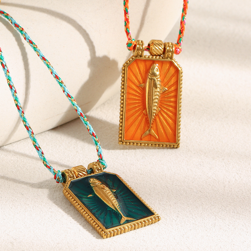Collier Tressé Classique Pour Femme, Motif Poisson Et Tarot, En Acier Inoxydable Étanche, Couleur Or (1 Pièce) Image3