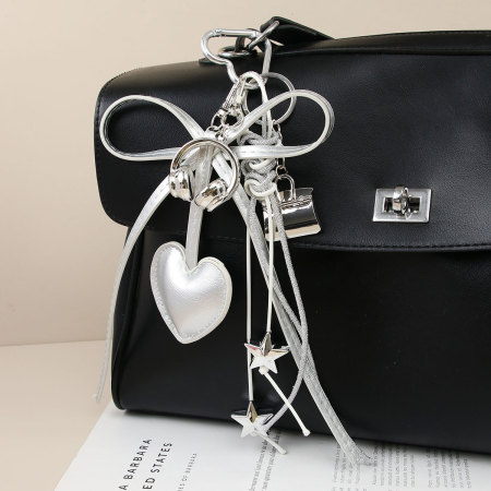 1 breloque de sac pour femme en PU, série classique, motif cœur rétro