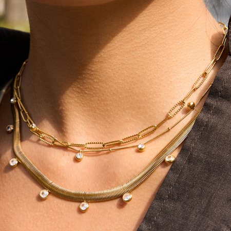 Collier pendentif élégant pour femme, en acier inoxydable étanche, couleur or, avec 1 pièce de finition élégante