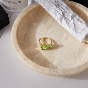 Bague Pour Femme En Acier Inoxydable Doré, Ornée D'Un Zircon Vert Hexagonal (1 Pièce). h5 Image6
