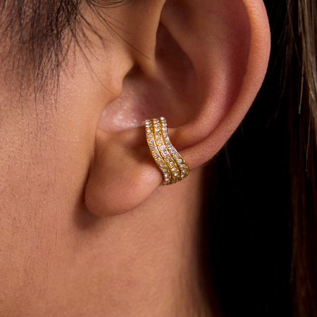 1 paire de manchettes d'oreilles pour femmes, collection Intricate Series Classic Curve, en acier inoxydable étanche, couleur or