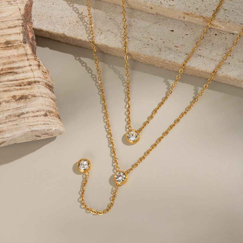 Collier Pendentif Femme Luxueux Avec Pompon Rond, En Acier Inoxydable Étanche Couleur Or Et Zircon. Image2