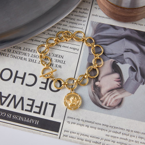 Bracelet À Breloques Pour Femme Dazzling Angel En Acier Inoxydable Étanche Couleur Or (1 Pièce) h5 Image4