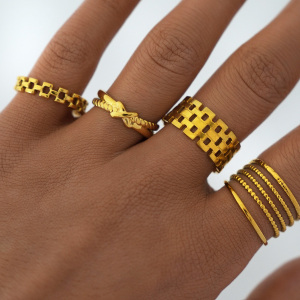 Bague Femme Simple Et Élégante En Acier Inoxydable Imperméable, De Forme Irrégulière, À Porter Au Quotidien. h5 Image3