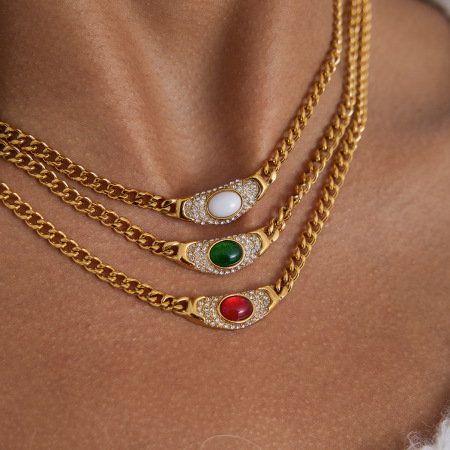 Collier pendentif vintage rond en acier inoxydable étanche couleur or pour femme (1 pièce)