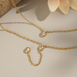 Collier Pendentif Femme Luxueux Avec Pompon Rond, En Acier Inoxydable Étanche Couleur Or Et Zircon. h5 Image5