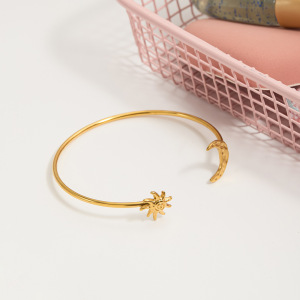 Bracelet Manchette Rétro Soleil Et Lune En Acier Inoxydable Étanche Couleur Or Pour Femme (1 Pièce) h5 Image7