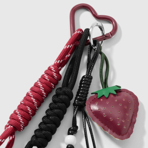 1 Breloque De Sac Fraise h5 Image4