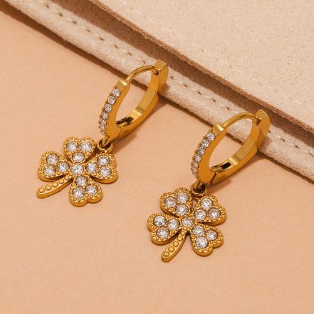 1 paire de boucles d'oreilles pendantes élégantes en acier inoxydable doré, ornées de zircon, en forme de trèfle, pour femme. 2