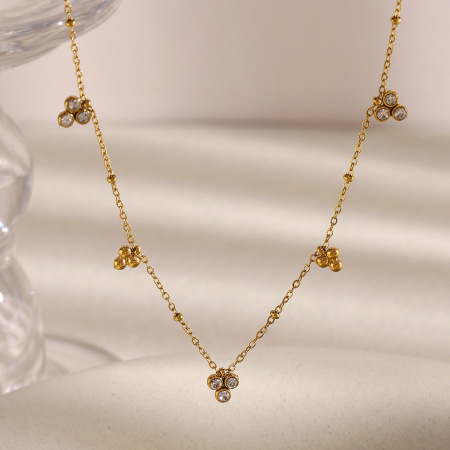 Collier à maillons pour femme, simple et élégant, en acier inoxydable, couleur or, imperméable, orné d'une fleur (1 pièce)