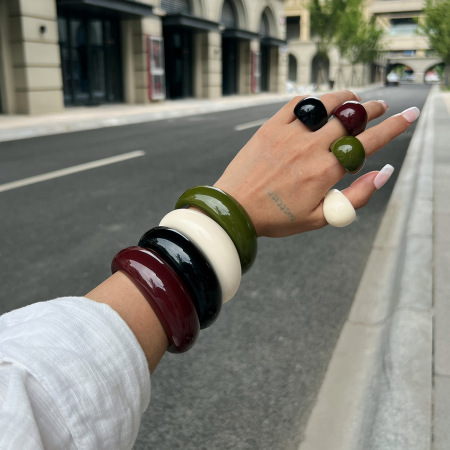 Bracelet jonc en résine de couleur unie, 1 pièce