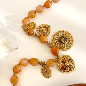 Collier Pendentif Luxueux En Résine Couleur Or En Forme De Cœur Et De Fleur, 1 Pièce h5 Image5