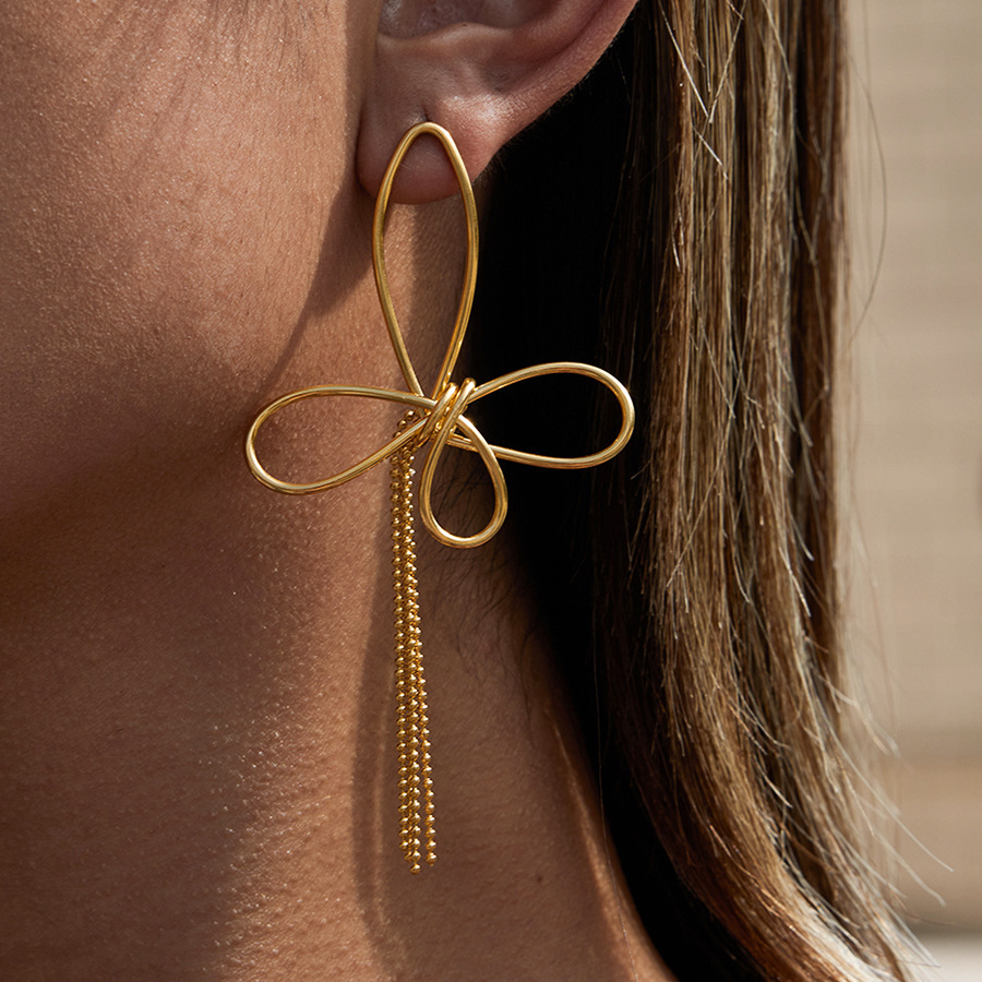 1 Paire De Magnifiques Boucles D'Oreilles Pendantes Pour Femme, En Acier Inoxydable Doré, Avec Nœud Papillon Et Pompon. Image3