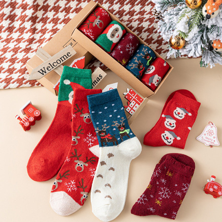 Coffret cadeau de Noël avec jolies chaussettes mi-mollet pour femme 2