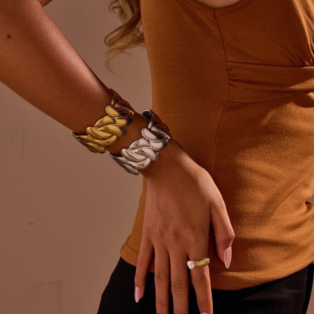 Bracelet Manchette Pour Femme, 1 Pièce, Élégant Et Luxueux, En Acier Inoxydable, Étanche, Avec Lignes Fines. Image2