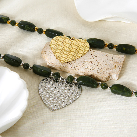 Collier pendentif cœur en perles acryliques rétro couleur or 1 pièce 2