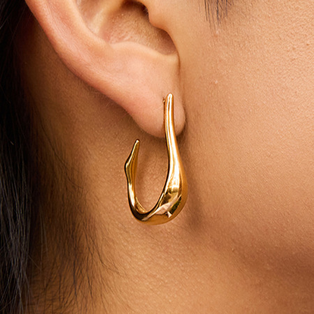 1 paire de boucles d'oreilles créoles chics en acier inoxydable, étanches, couleur or, pour femme.