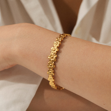 Bracelet jonc simple pour femme, motif floral quotidien, en acier inoxydable étanche, couleur or (1 pièce)