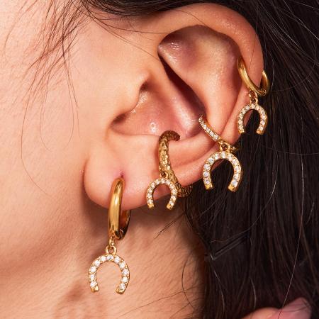 1 paire de boucles d'oreilles pendantes luxueuses en forme de fer à cheval, en acier inoxydable étanche couleur or et zircon.