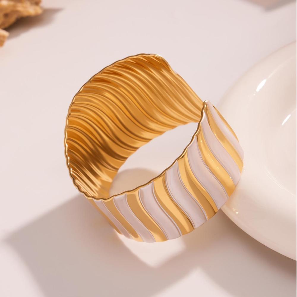 Bracelet Manchette Simple En Acier Inoxydable Étanche Couleur Or Pour Femme (1 Pièce). Image7