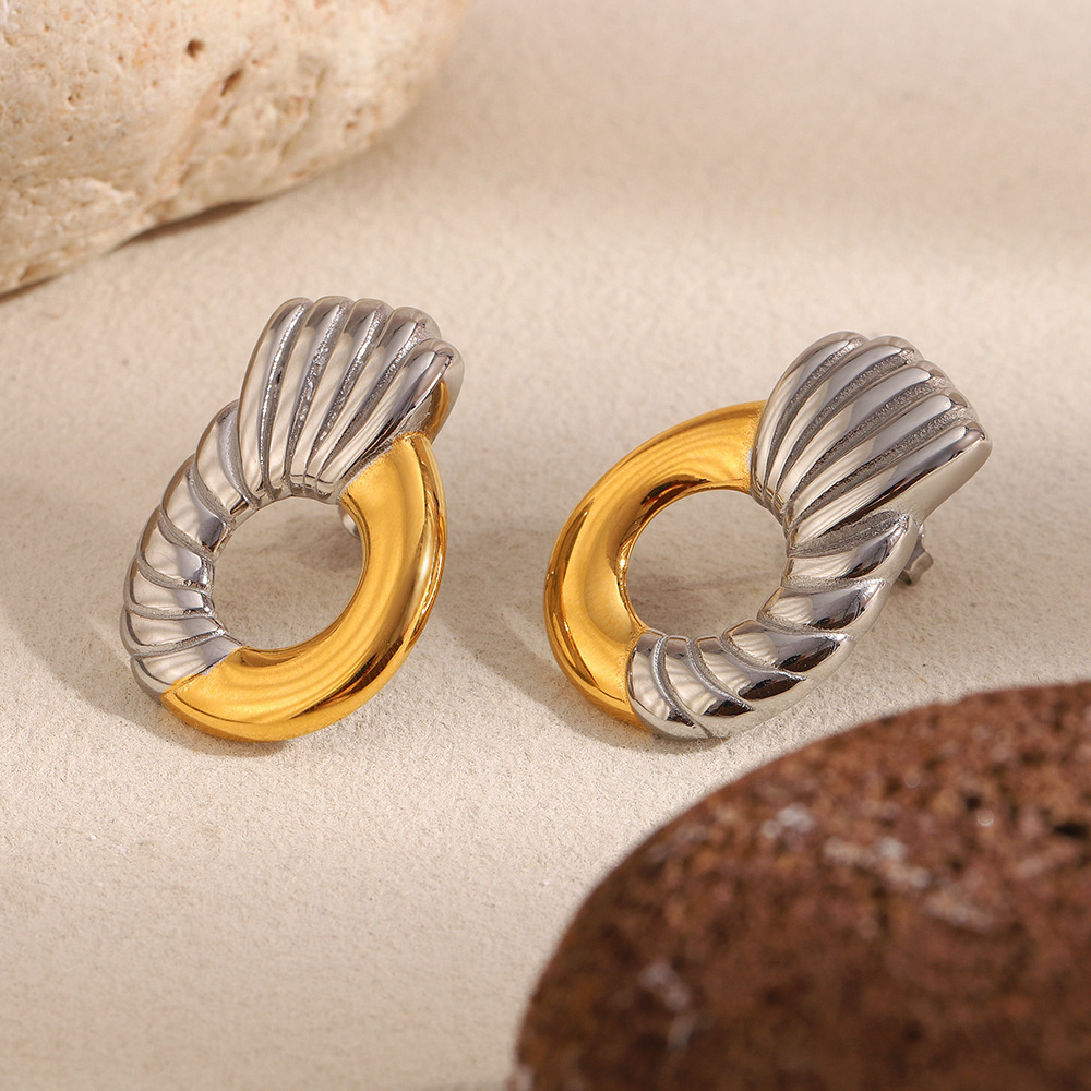 1 Paire De Boucles D'Oreilles Puces Décontractées Rondes En Acier Inoxydable Étanche Couleur Or Pour Femme Image4