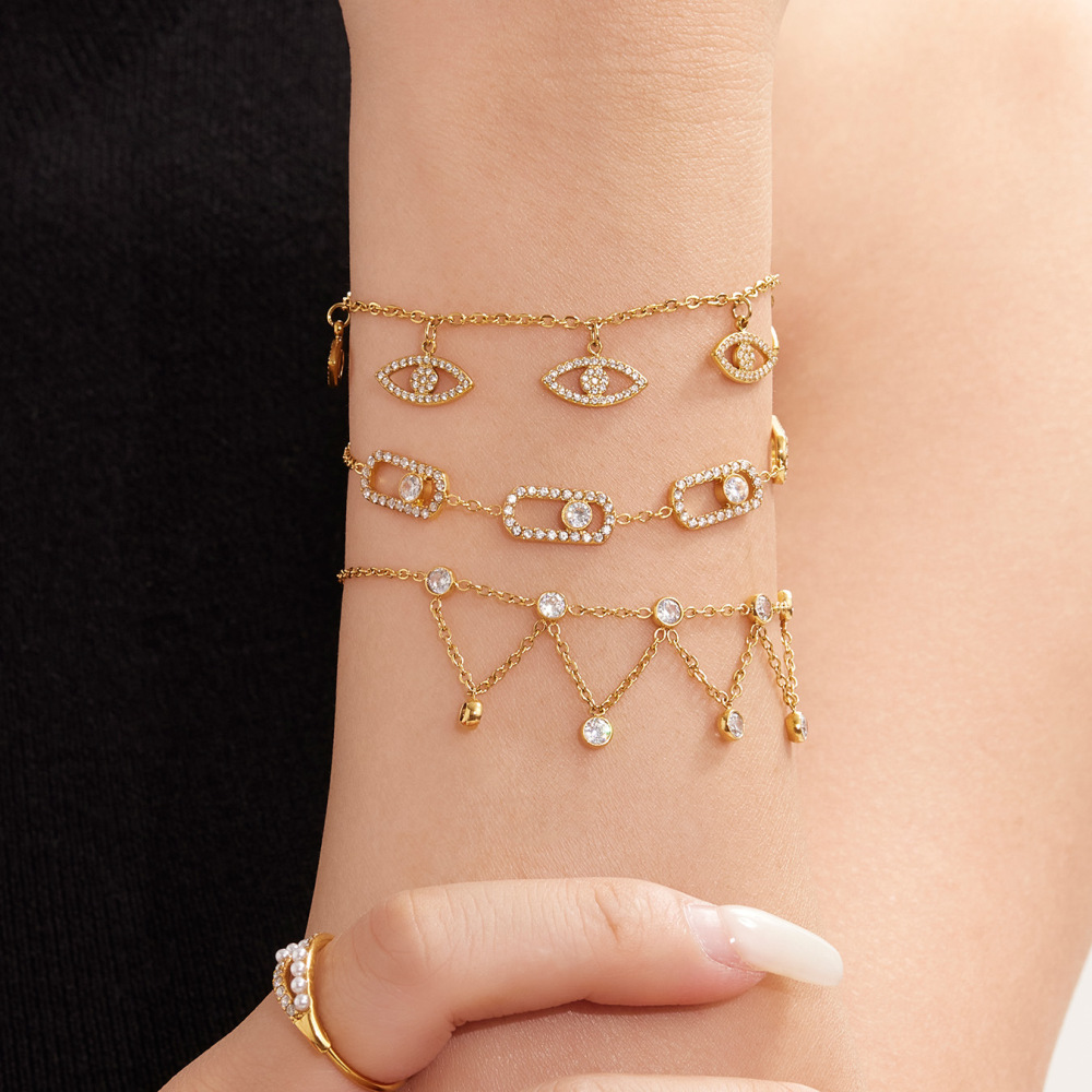 Bracelet À Breloques Classique Pour Femme, En Acier Inoxydable, Étanche, Couleur Or, Avec Zircon Et Lettre (1 Pièce). Image6