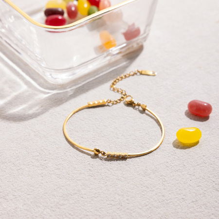 Bracelet chaîne femme Simple Series en acier inoxydable, couleur or, avec motif cœur (1 pièce).